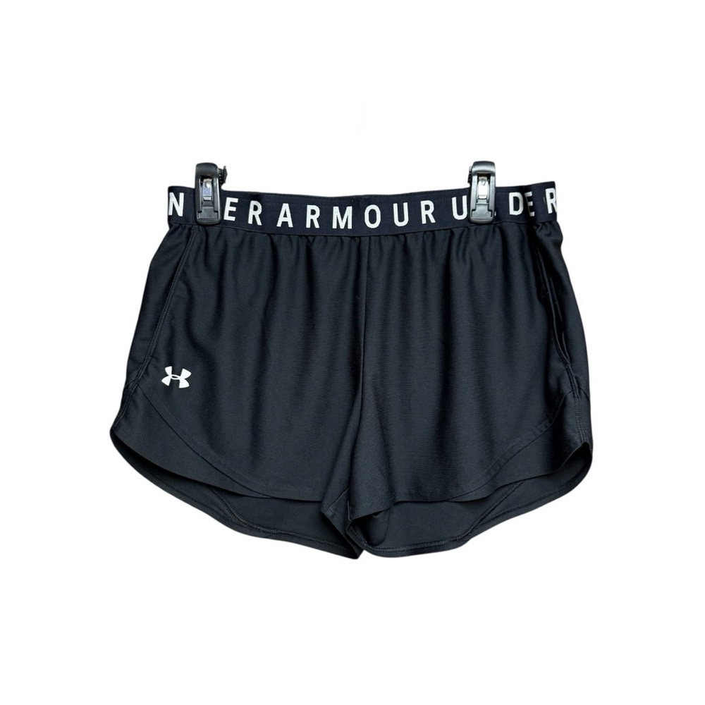 Under Armour Women's Black Shorts size large heatgear  has pockets